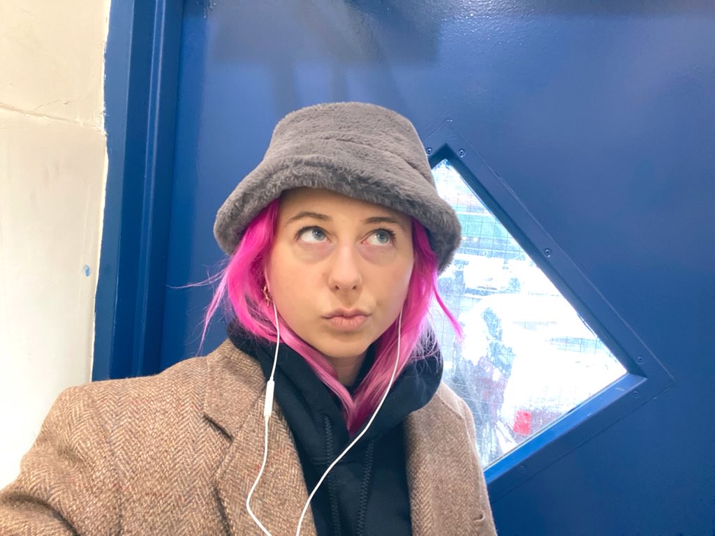 Emma-Jane Mackinnon-Lee PFP